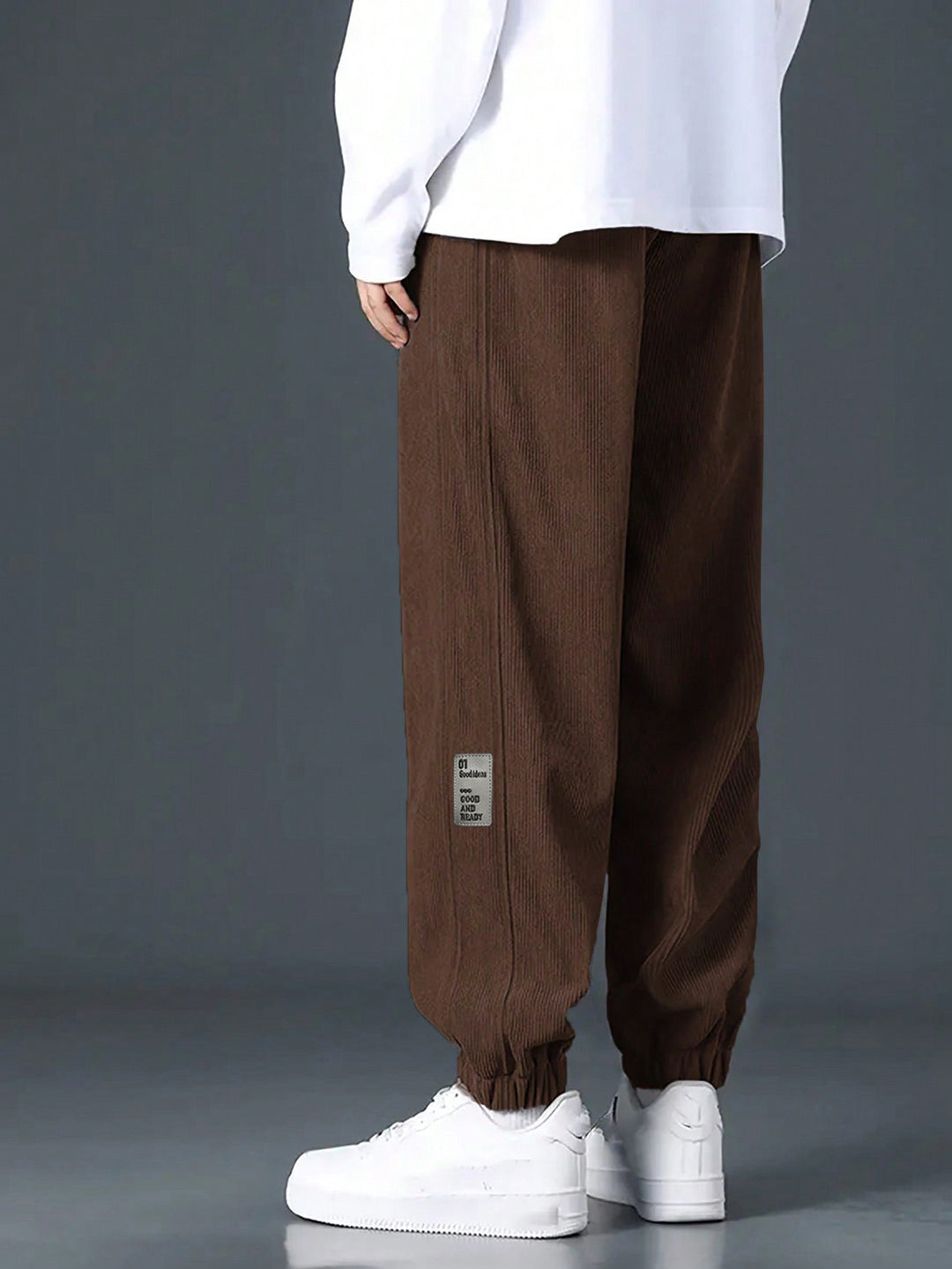 Herren nan Relax-Freizeithose aus feiner Breitkordstruktur mit Tunnelzug und elastischen Knöchelabschlüssen Drune