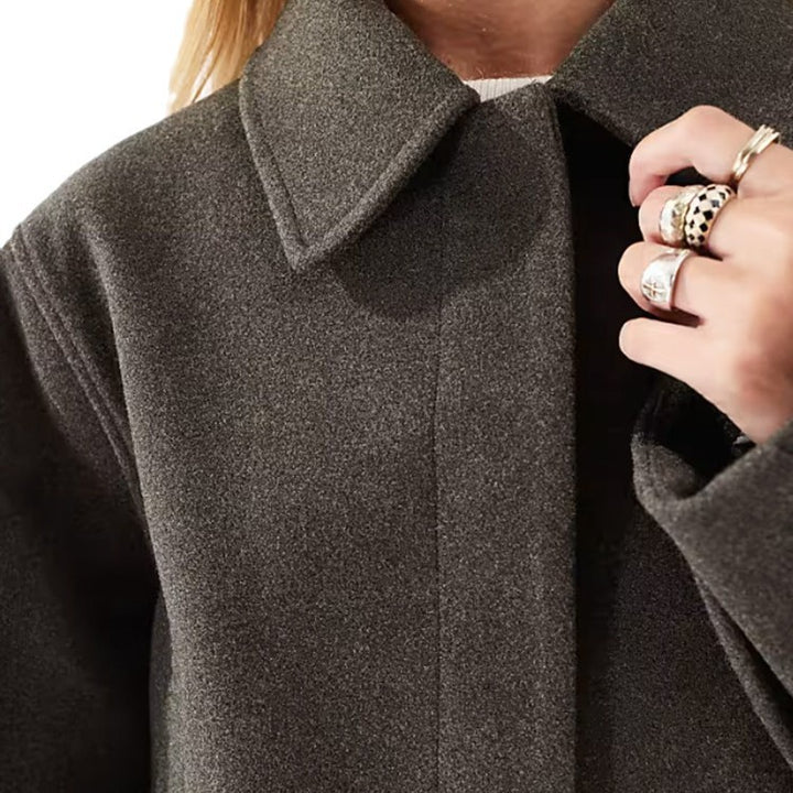 Damen Kurze, kuschelige Jacke aus weichem Wollmix Drune
