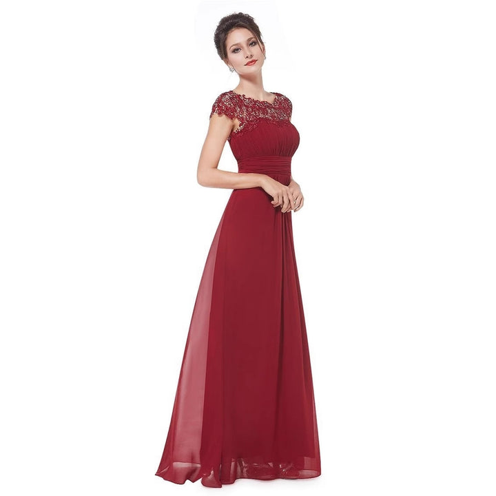 Damen Maxikleid mit höchster Eleganz und feinen Spitzenapplikationen Drune