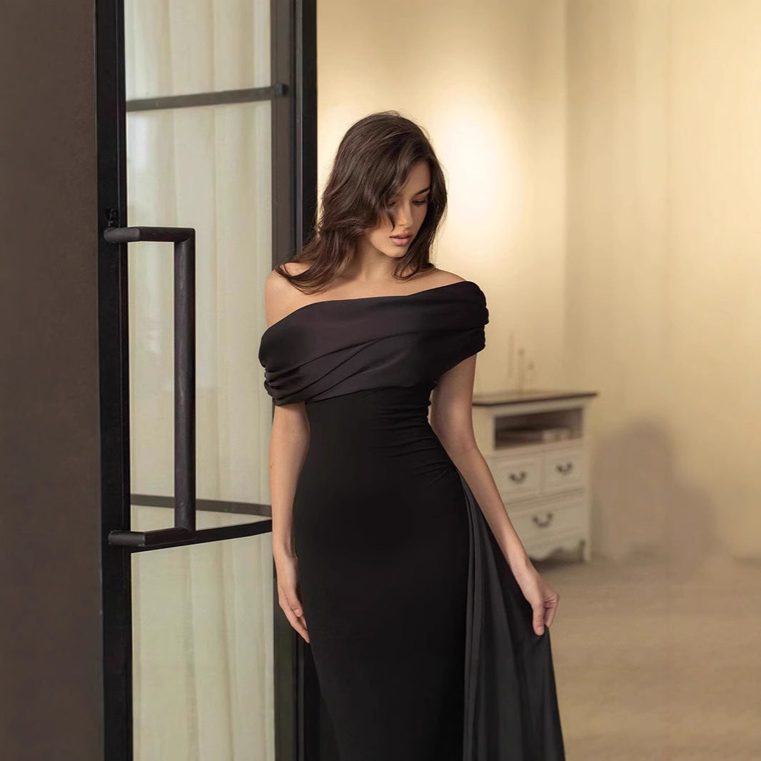 Damen Abendkleid mit elegantem Off-Shoulder-Design und figurbetontem Schnitt Drune