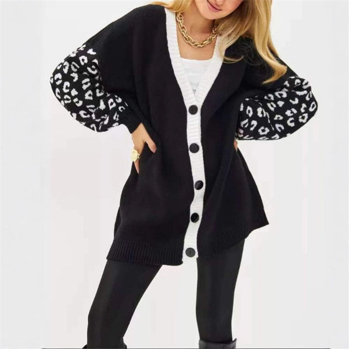 Damen Grobstrick Cardigan mit Leopardenmuster und Knopfdetaillierung Drune