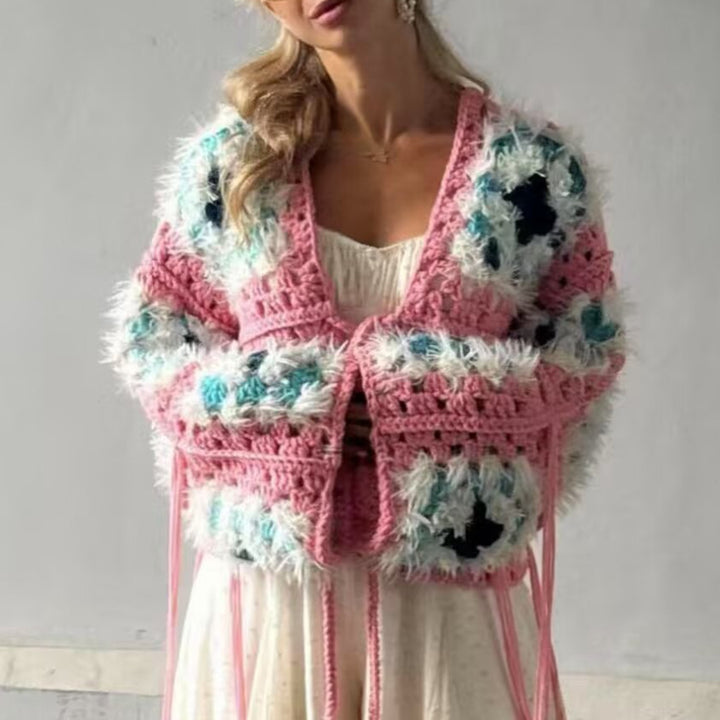 Damen modische Strickjacke im einzigartigen Häkelmuster Drune