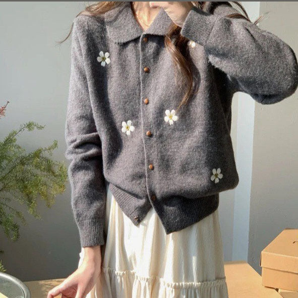 Damen Strickjacke mit floralen Applikationen und klassischem Kragen Drune