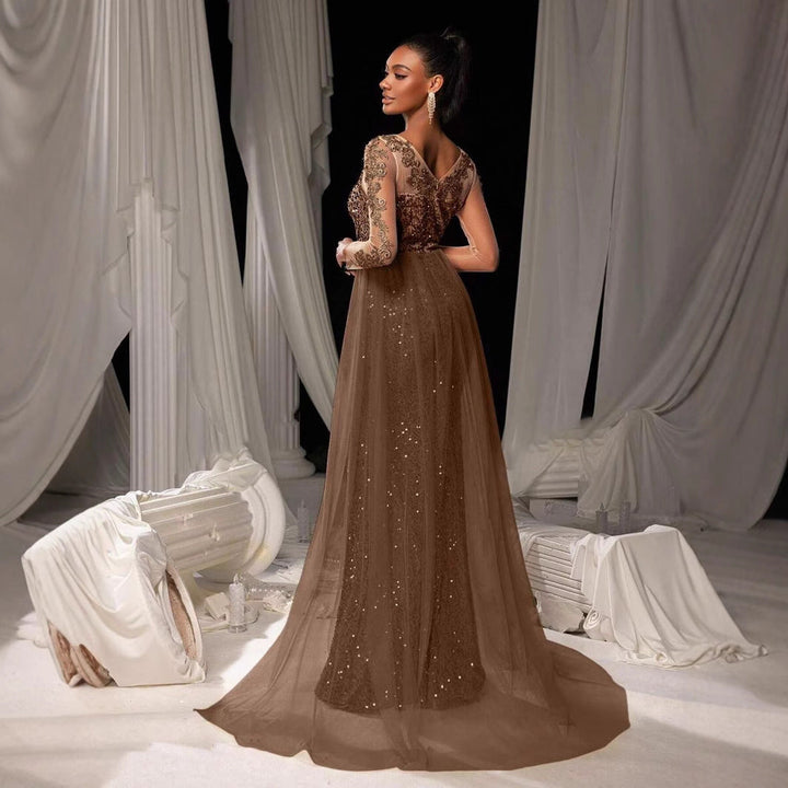 Damen Glamouröses Abendkleid mit schimmerndem Spitzenoberteil und fließendem Tüllumhang Drune