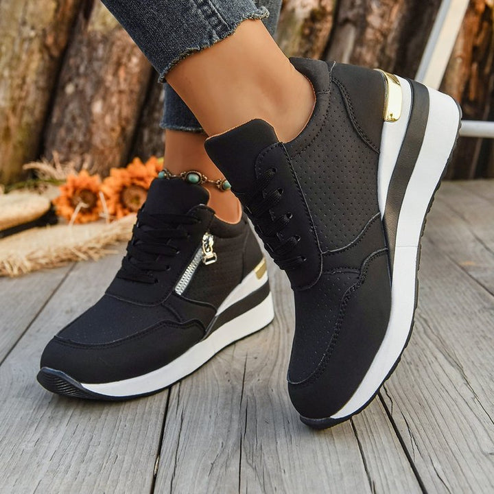 Damen Keil-Sneaker mit seitlichem Reißverschluss, perforiertem Obermaterial und ergonomischem Plateau-Fußbett Drune