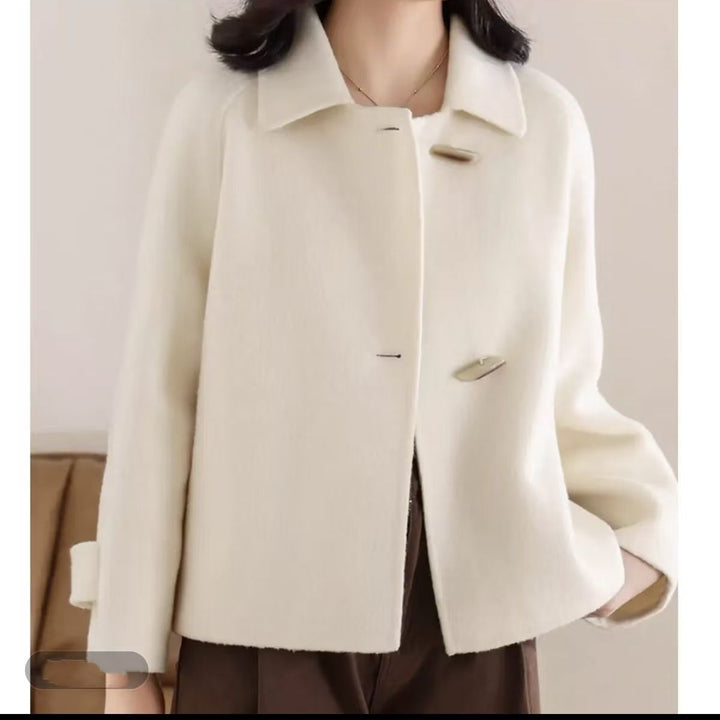 Damen kuschelige Strickjacke mit modernen Knopfdetails Drune
