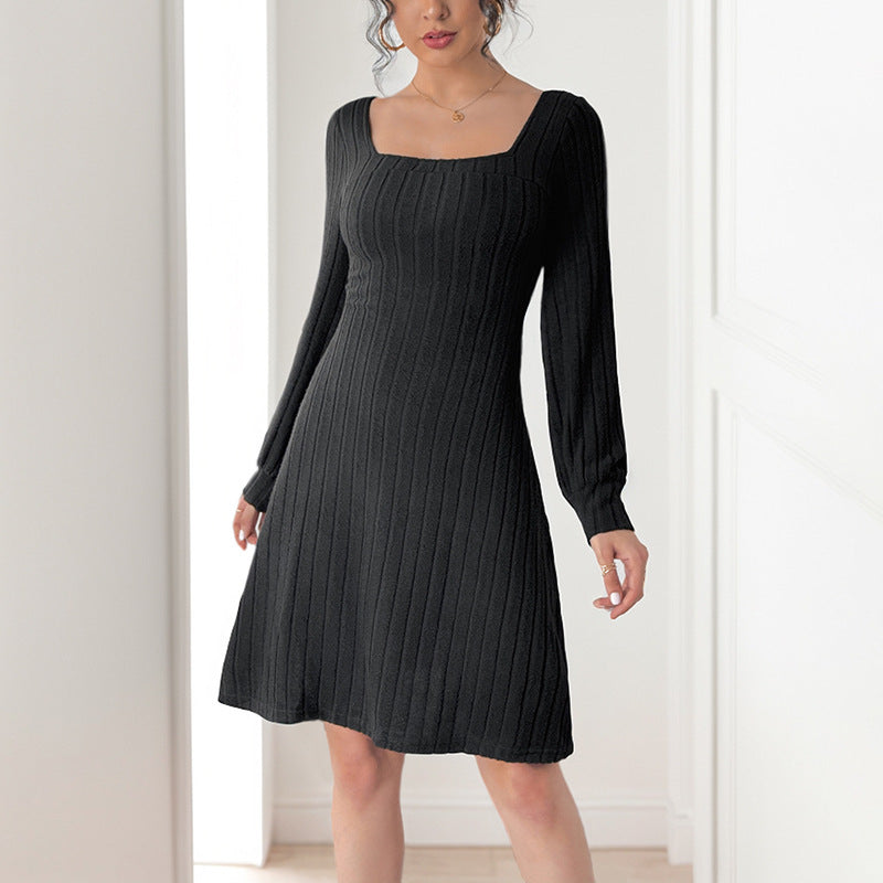 Damen Strickkleid mit eckigem Ausschnitt und langen Ärmeln Drune