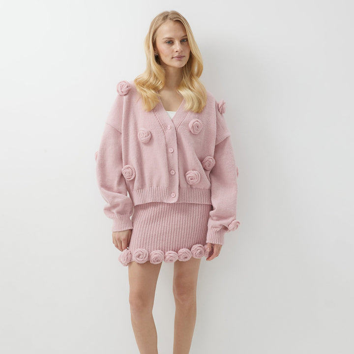 Damen Strickjacke mit floralem Design und passendem Rock Drune