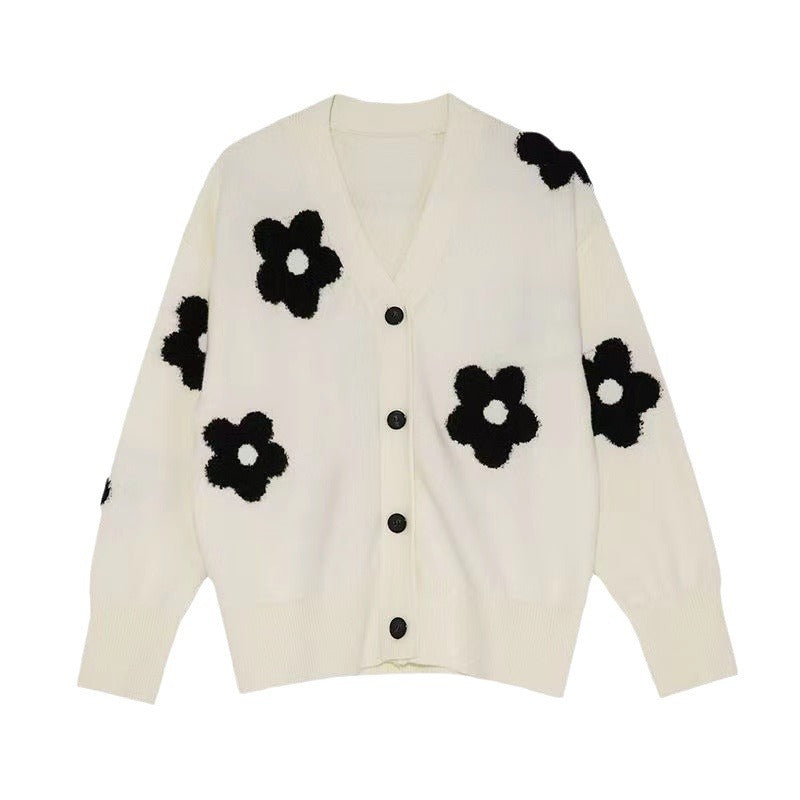Damen Strickjacke mit Blumenapplikationen und dezentem V-Ausschnitt Drune