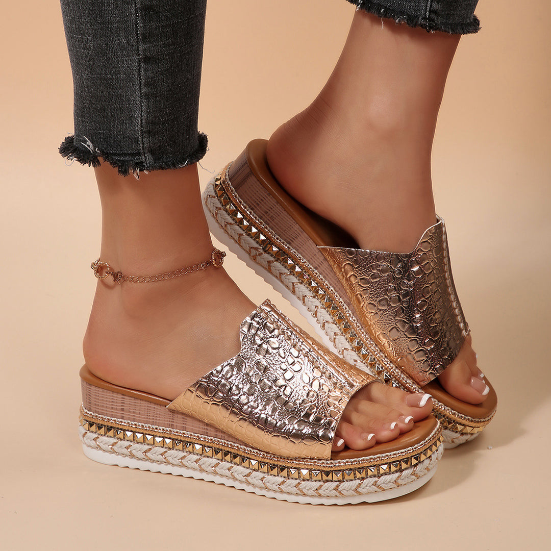 Damen Wedge-Pantoletten mit modernem Kroko-Design und eleganter Schnallenverzierung Drune