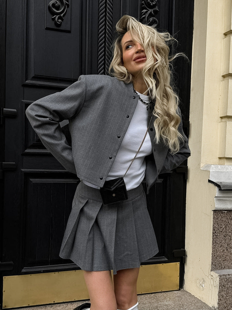 Damen modische Kurzjacke mit Klappen und passendem Rock Drune