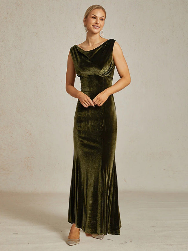 Damen Maxikleid aus samtigem Material mit elegantem Carmen-Ausschnitt Drune