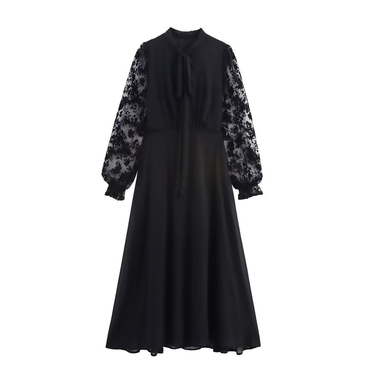 Damen Maxi-Kleid mit floralem Spitzenoberteil und elegantem Bindegürtel Drune
