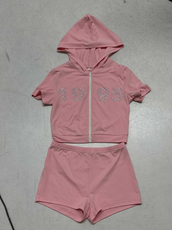 Damen sportliches cropped Hoodie-Set mit kurzen Shorts und glänzenden Akzenten Drune