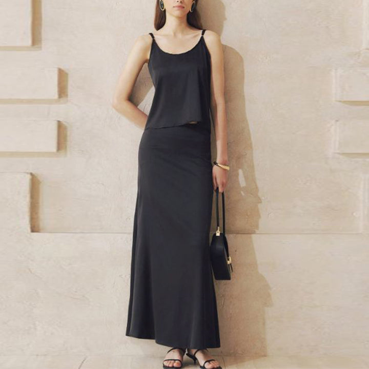 Damen Maxikleid mit schwingendem Rock und elegantem Ausschnitt Drune