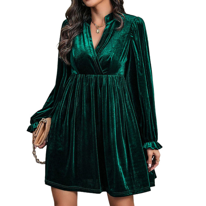 Damen Wickelkleid aus samtigem Stoff mit modernen Langarmdetails Drune