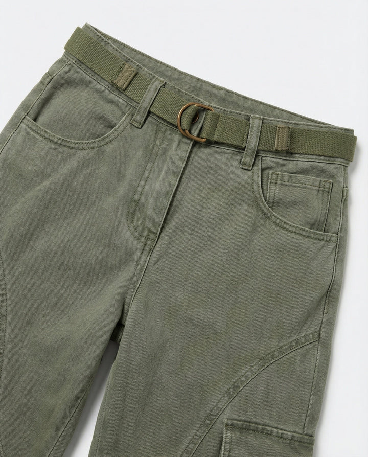 Damen hochgeschnittene Cargohose mit weitem Bein, verstärkten Kniepartien und integriertem Textilgürtel Drune