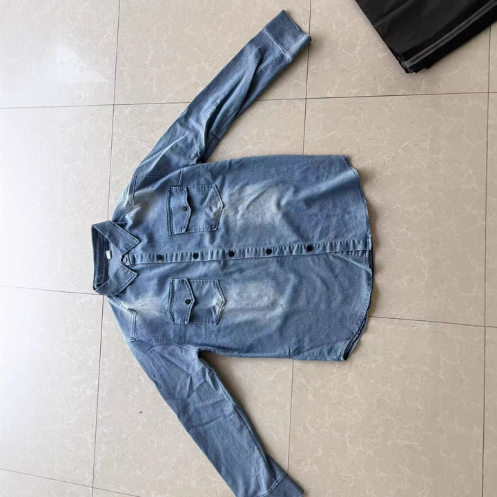 Herren nan oversized Denim-Hemdenjacke mit geschwungenem Saum und aufgesetzten Pattentaschen Drune