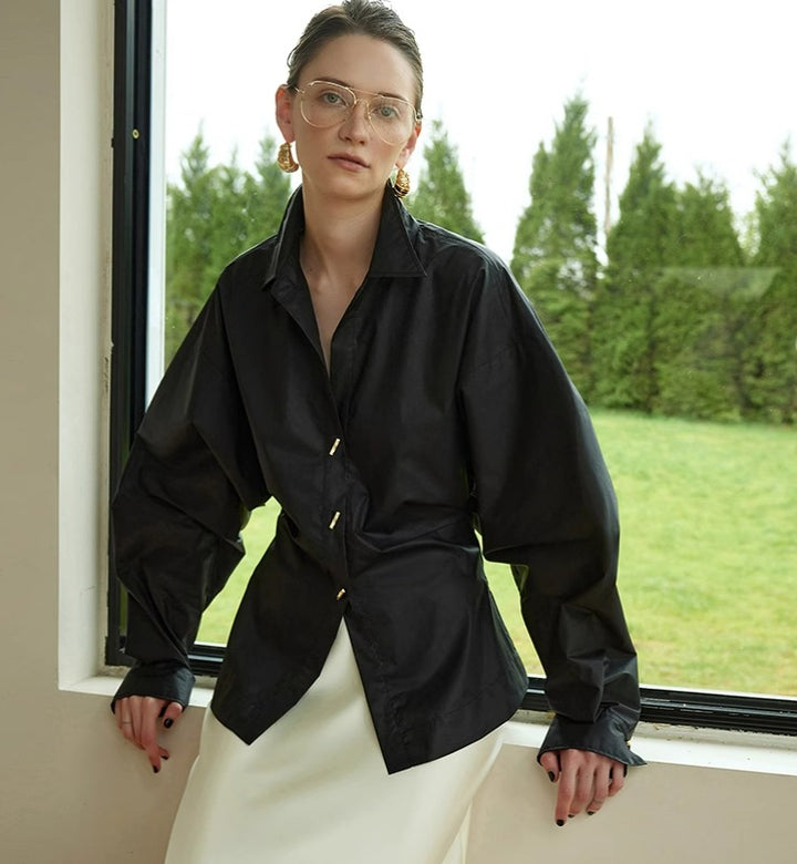 Damen Designer-Bluse mit voluminösen Ärmeln und raffinierten Knopfdetails Drune