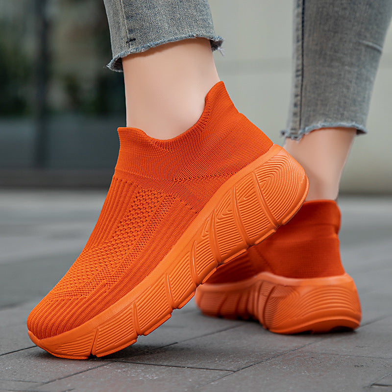 Unisex nan nahtloser Strick-Überziehschuh mit skulpturierter Plateau-Laufsohle und orthopädisch geformter Fersenführung Drune