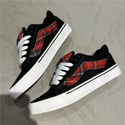 Damen Sneakers mit kariertem Obermaterial und robustem Veloursleder Drune