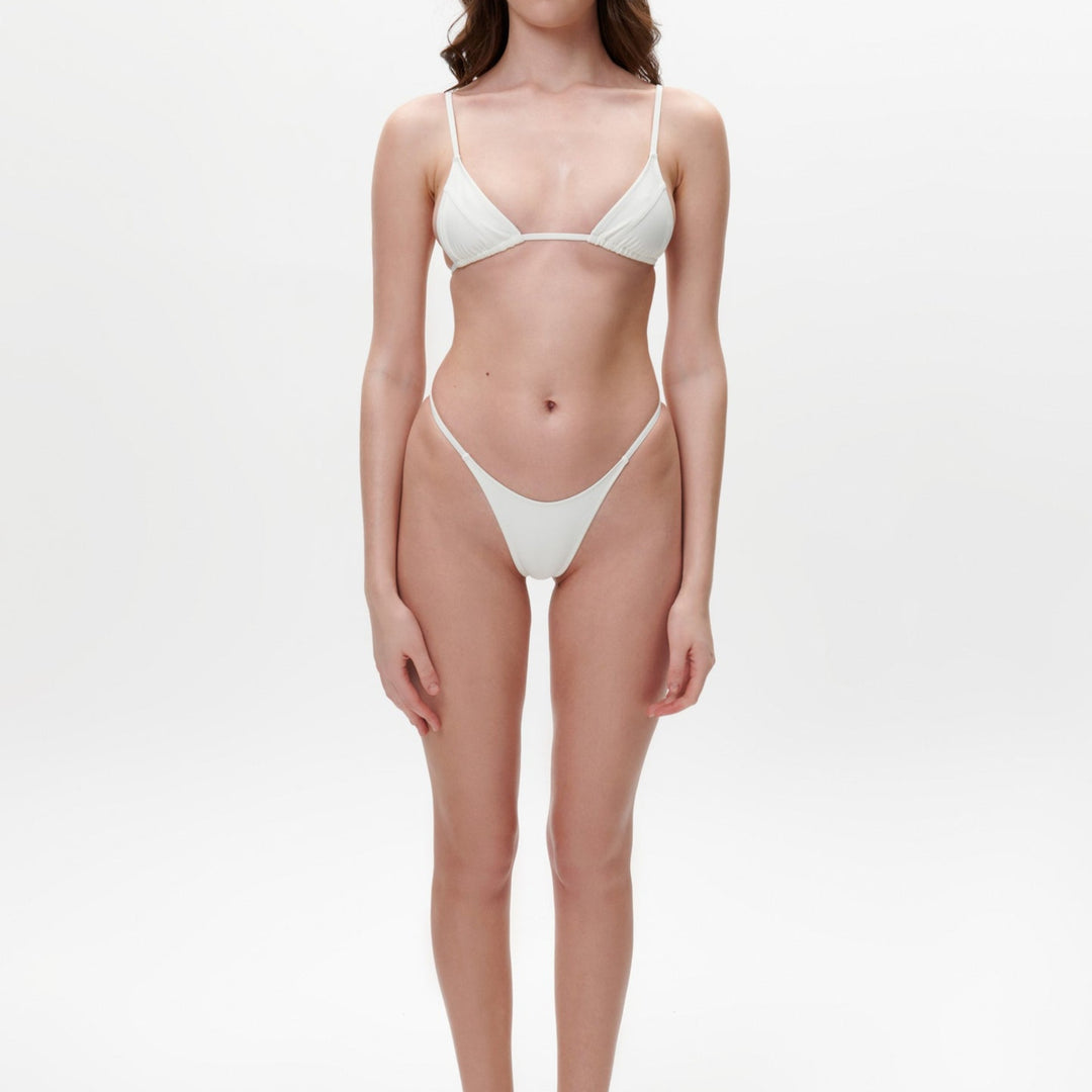 Damen Triangel-Bikini mit ultra-hohem Beinausschnitt und feiner Raffung Drune