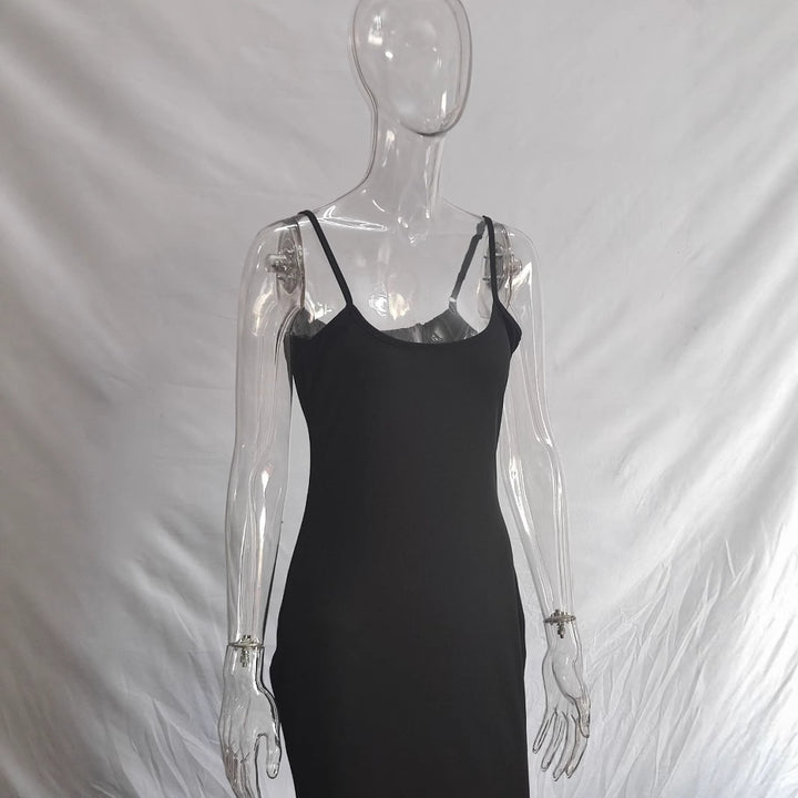 Damen Langes Kleid mit schmalen Spaghettiträgern und figurschmeichelndem Schnitt Drune