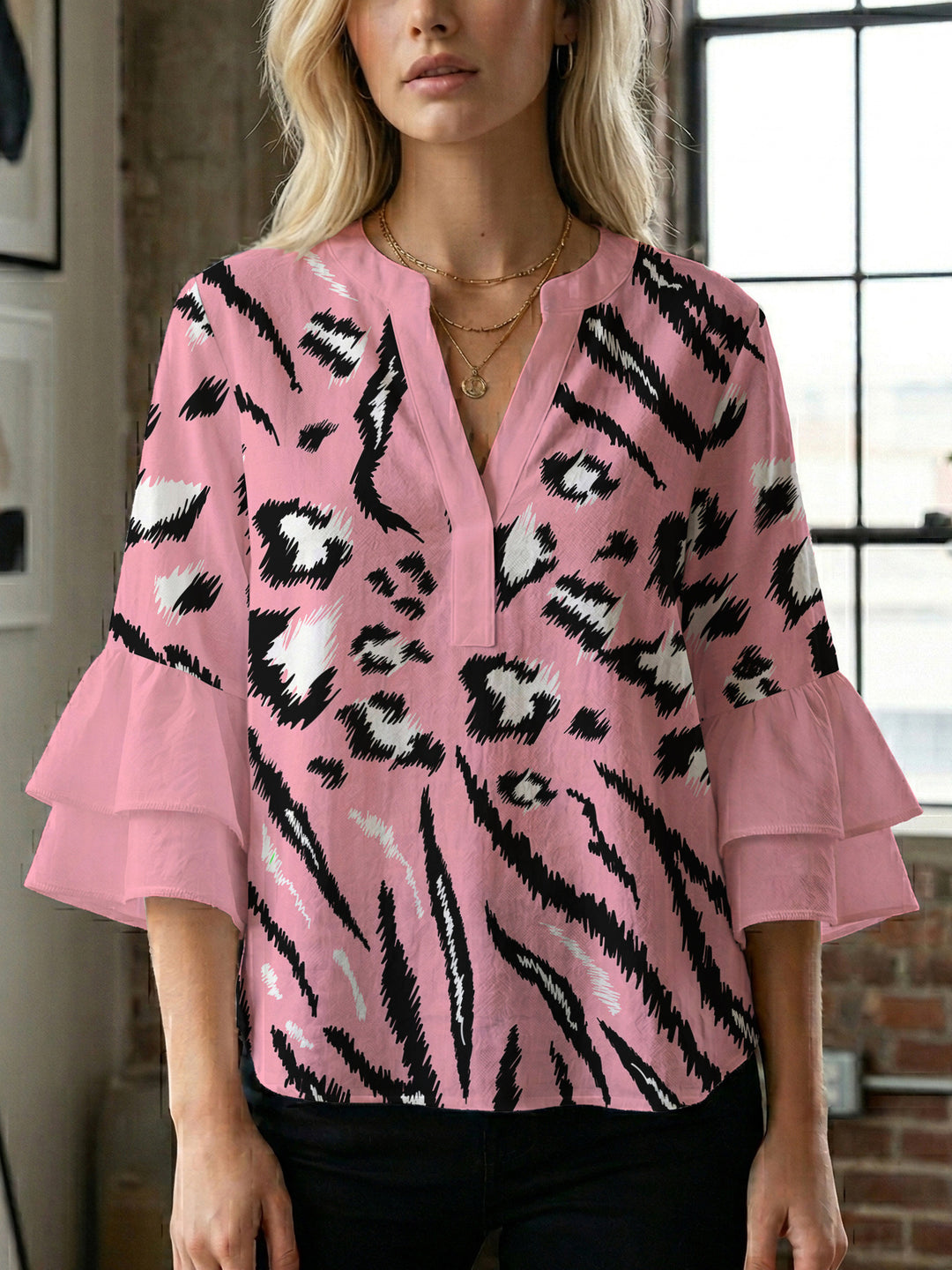 Damen Bluse mit Rüschendetails und auffälligem Animal-Print Drune