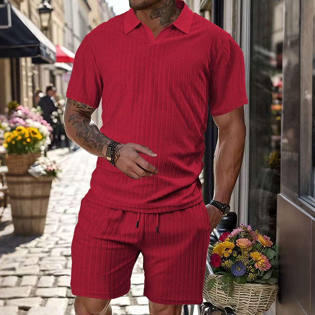 Herren nan Strick-Lounge-Ensemble mit Polokragen V‑Einsatz und Tunnelzug-Bermudas Drune