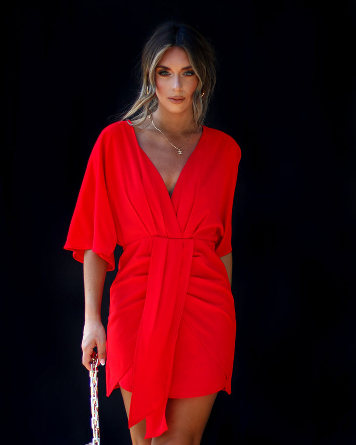 Damen elegantes Wickelkleid mit tiefem V-Ausschnitt und fließendem Stoff Drune