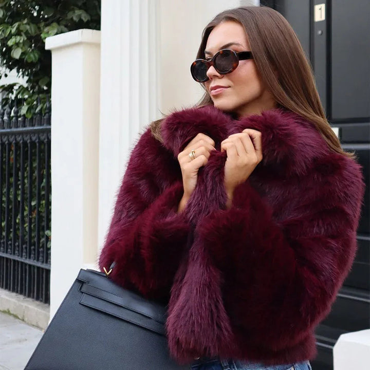 Damen Kunstpelzjacke mit voluminösem Kragen und elegantem Schnitt Drune