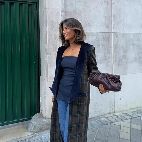 Damen Langblazer mit elegantem Karomuster und Samtkragen Drune