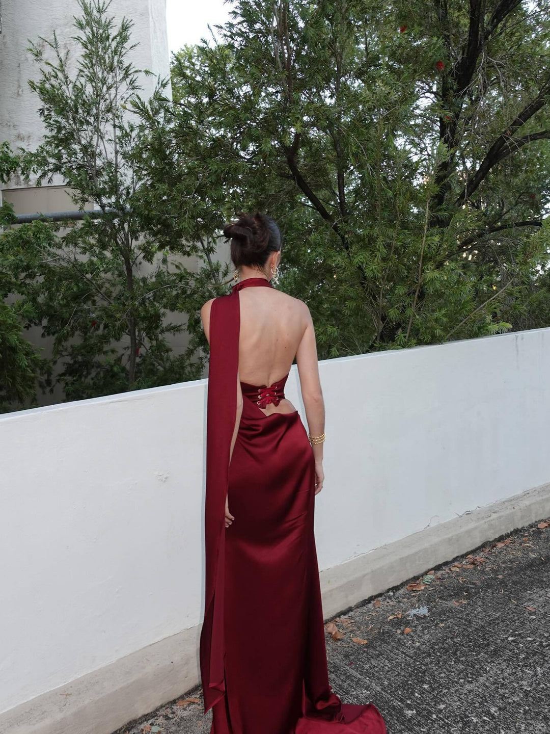 Drune | Offene Rücken Satin Halter Kleid