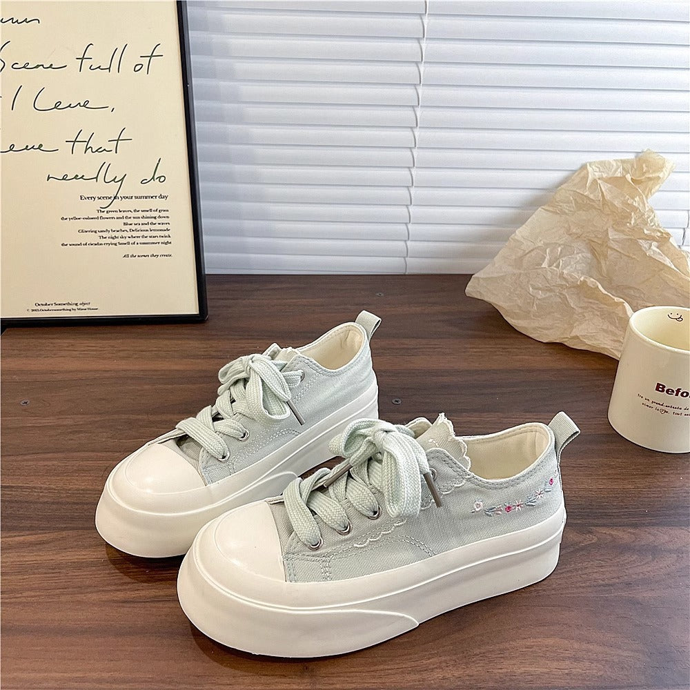 Damen Sneakers mit verspielten Applikationen und elastischer Sohle Drune
