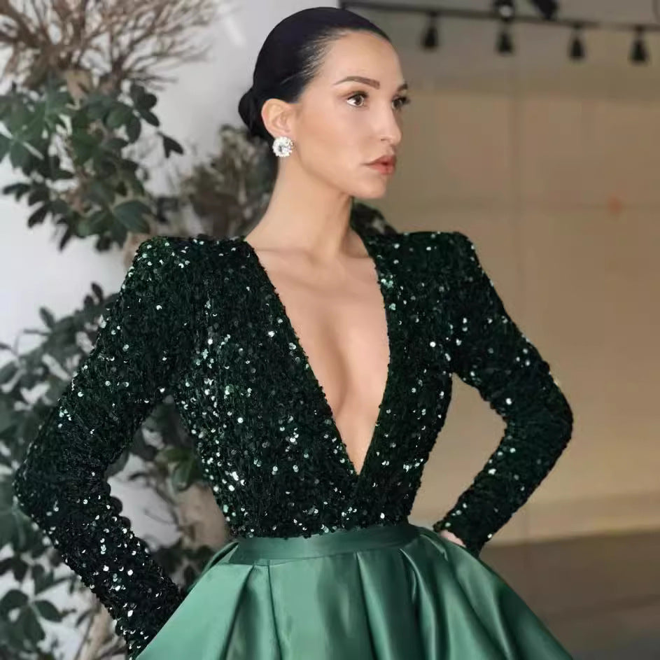 Damen Glamouröser Abendkleid mit tiefem V-Ausschnitt und schimmernden Akzenten Drune