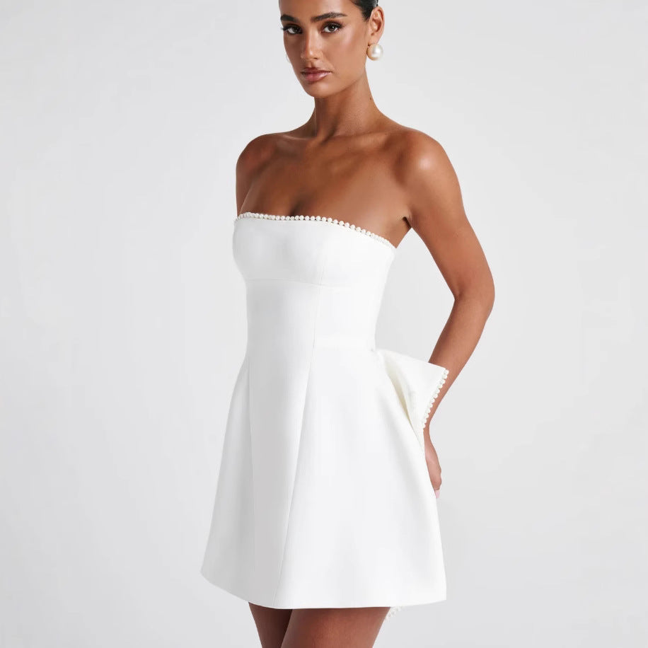 Damen Cocktailkleid mit schulterfreiem Design und perlenverziertem Saum Drune