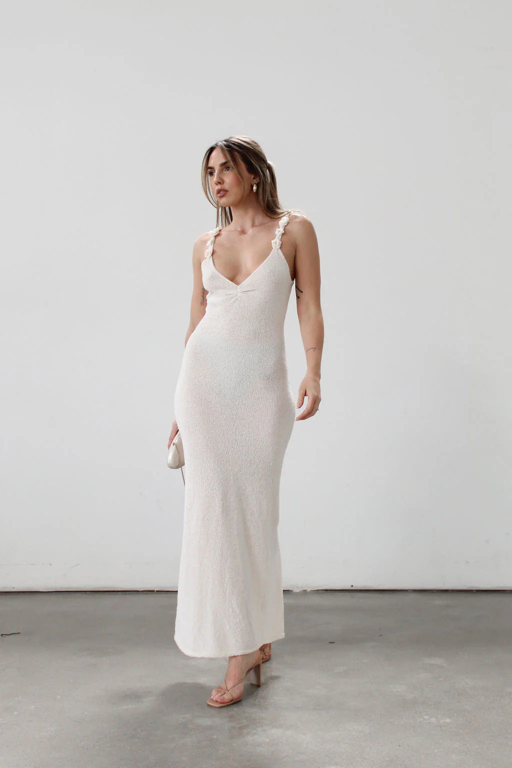 Damen Elegantes Maxikleid mit raffinierten Trägern und fließendem Stoff Drune