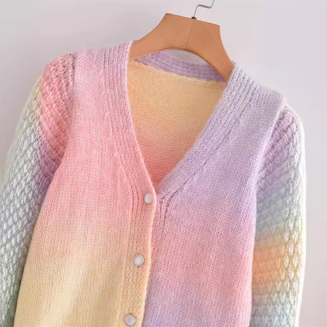Damen Strickjacke mit buntem Farbverlauf und sanften Übergängen Drune