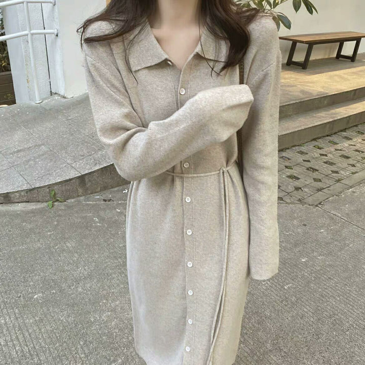 Damen Knielanges Strickkleid mit Gürtel und Knopfverschluss Drune