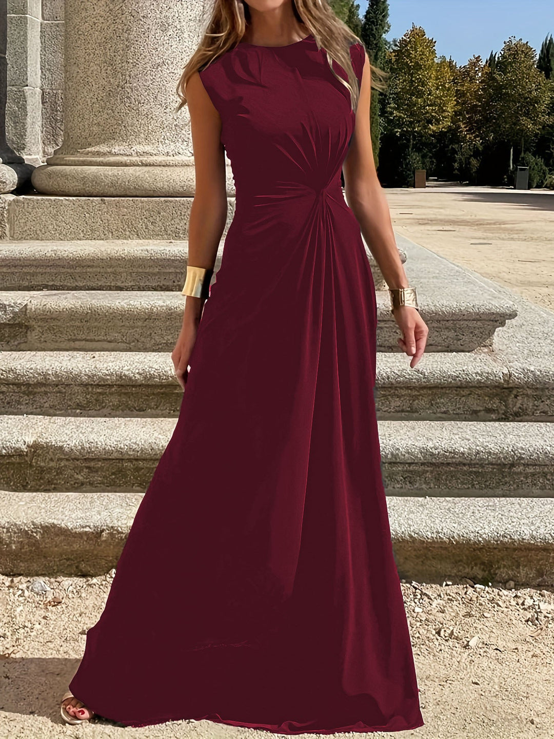 Damen Elegantes Maxikleid mit Raffungen und Rundhalsausschnitt Drune
