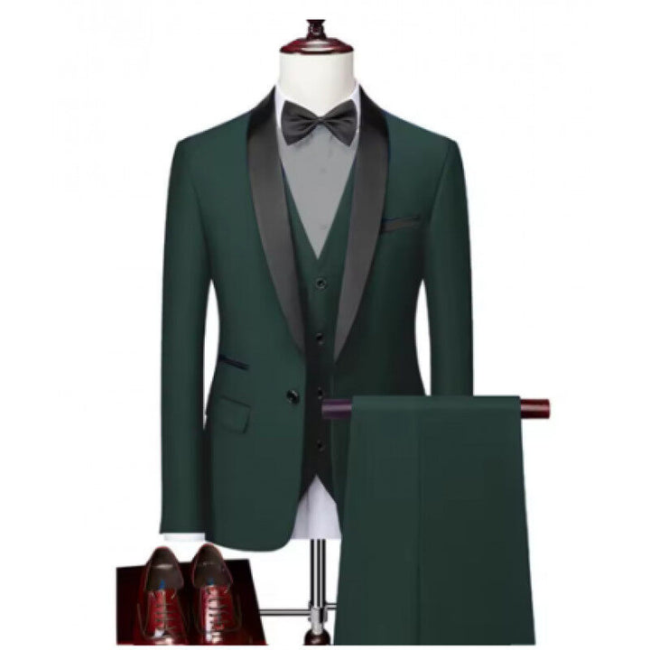Herren nan maßgeschneiderter Smoking mit Schalkragen, Weste und eleganter Abendhose Drune