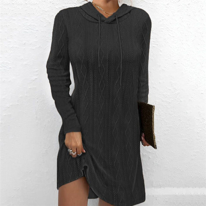 Damen Strickkleid mit Kapuze und feinem Zopfmuster Drune