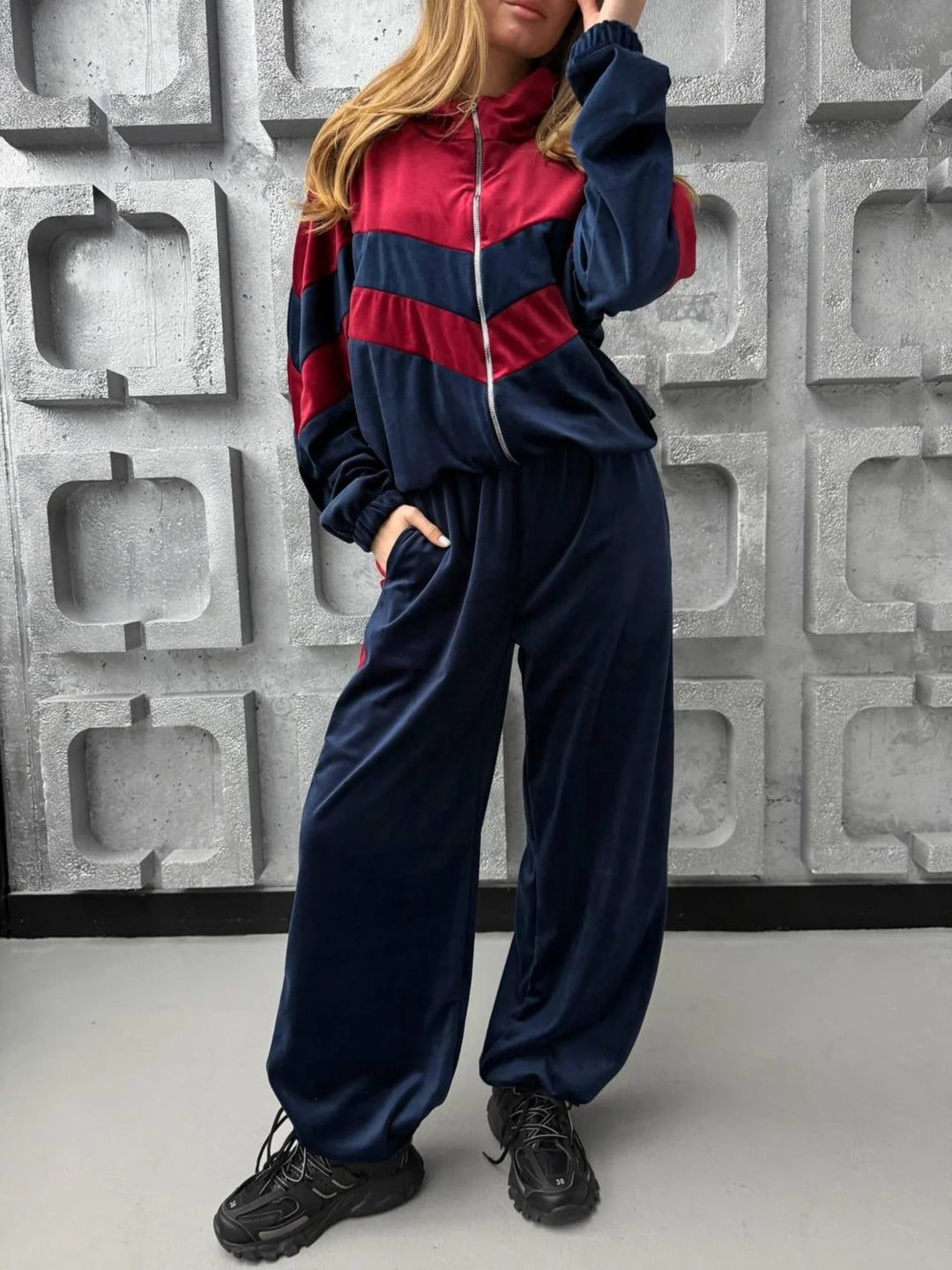 Damen Sportlicher Velours-Jogginganzug mit elegantem Reißverschluss und modernen Streifen Drune