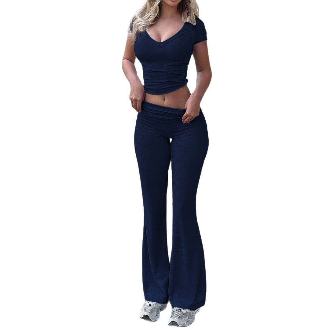 Damen Sport-Lounge-Set mit figurbetonendem Oberteil und eleganten Flared-Hosen Drune