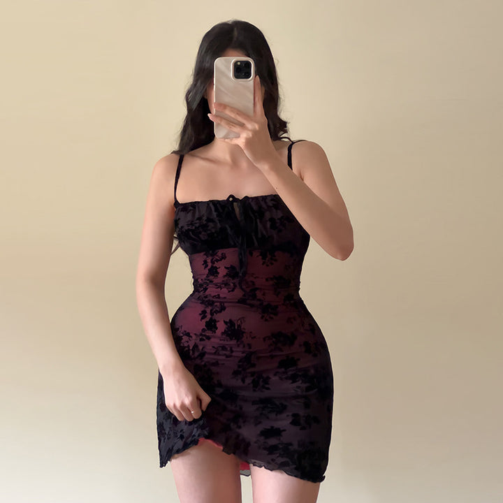 Damen verführerisches Spitzenkleid mit raffiniertem Schnitt und verstellbaren Trägern Drune