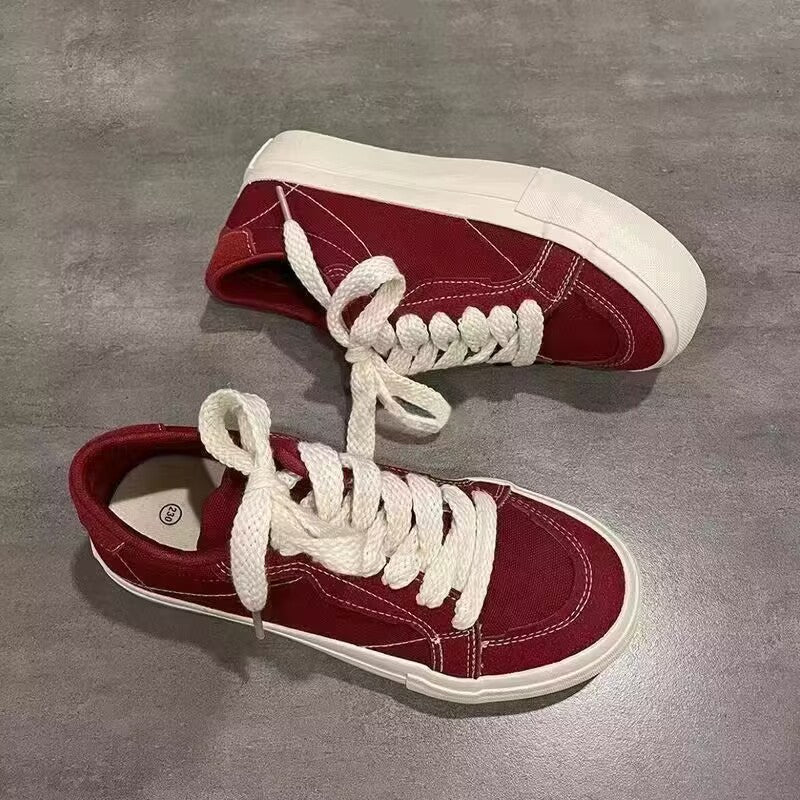 Damen Sportliche Sneakers mit weichem Veloursleder und robustem Elastikverschluss Drune