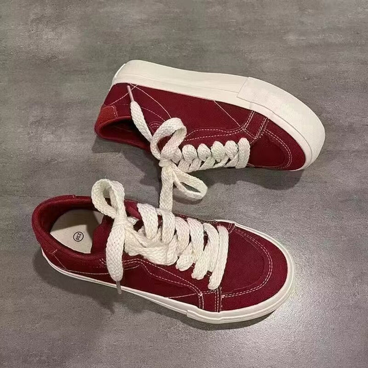 Damen Sportliche Sneakers mit weichem Veloursleder und robustem Elastikverschluss Drune