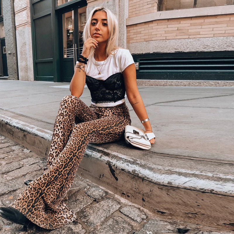 Damen Flared Leggings im animalischen Tigerstrick-Waschung Drune