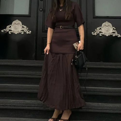 Damen Elegantes Maxikleid mit figurbetontem Oberteil und voluminösem Rock Drune