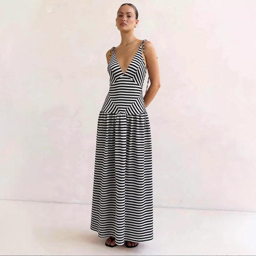 Damen Maxikleid mit tiefem V-Ausschnitt und modernem Streifenmuster Drune